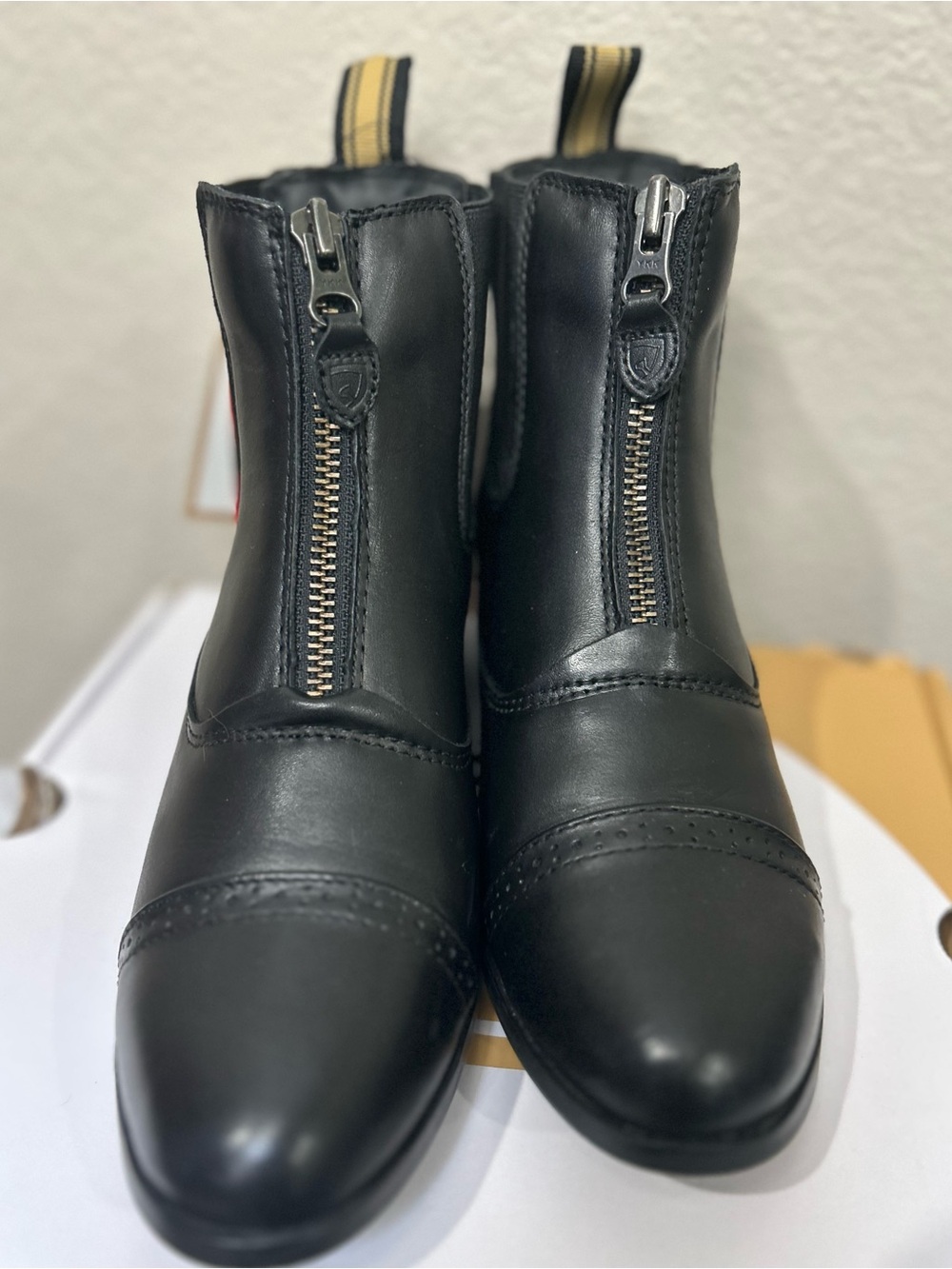Women's Traditions Paddock Boots Black Leather NWT